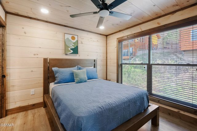 1219 Bird Nest Way, Sevierville, TN 37862