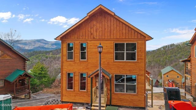 1219 Bird Nest Way, Sevierville, TN 37862