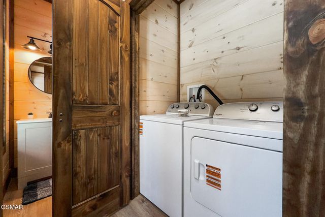 1219 Bird Nest Way, Sevierville, TN 37862