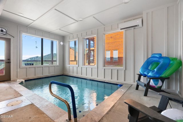 1219 Bird Nest Way, Sevierville, TN 37862