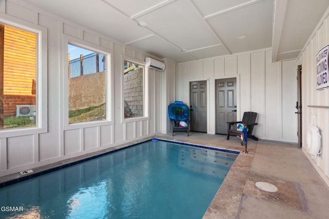 1219 Bird Nest Way, Sevierville, TN 37862