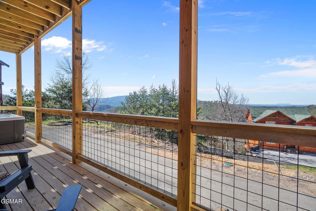 1219 Bird Nest Way, Sevierville, TN 37862