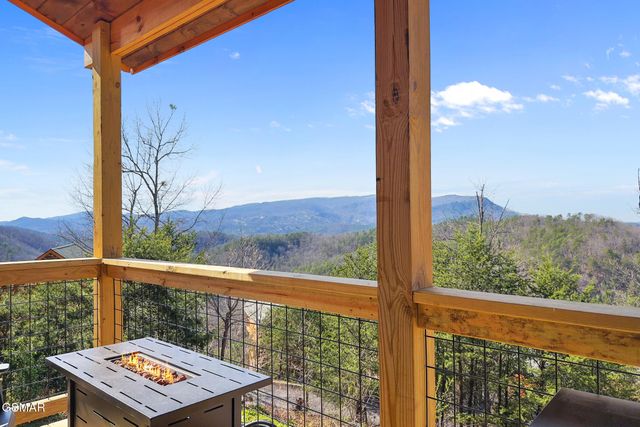 1219 Bird Nest Way, Sevierville, TN 37862