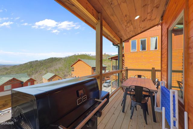 1219 Bird Nest Way, Sevierville, TN 37862