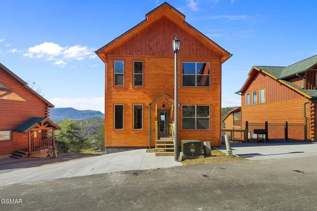 1219 Bird Nest Way, Sevierville, TN 37862