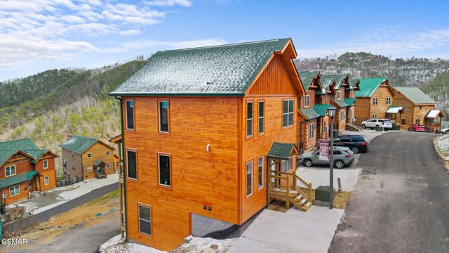 1219 Bird Nest Way, Sevierville, TN 37862