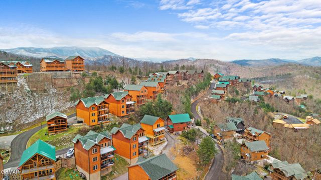 1219 Bird Nest Way, Sevierville, TN 37862