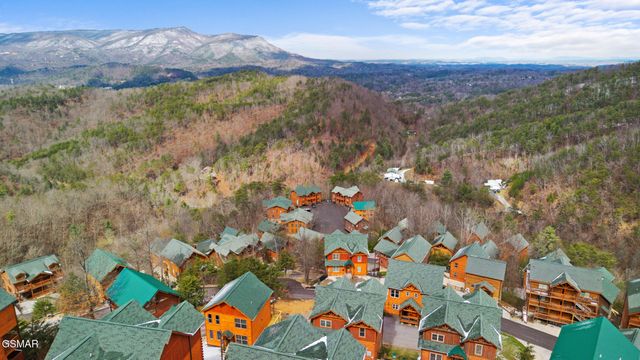 1219 Bird Nest Way, Sevierville, TN 37862