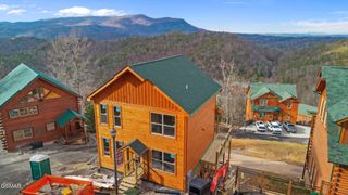 1219 Bird Nest Way, Sevierville, TN 37862