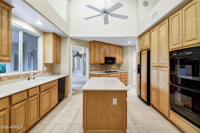 3819 E Ivyglen Street, Mesa, AZ 85205