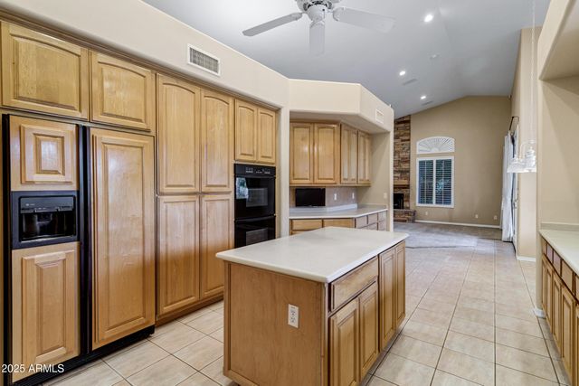 3819 E Ivyglen Street, Mesa, AZ 85205