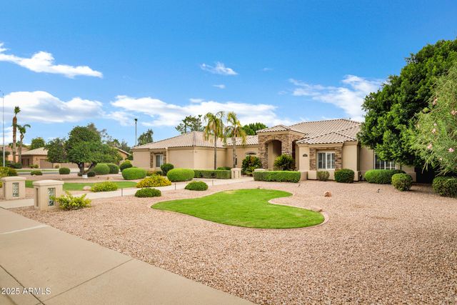 3819 E Ivyglen Street, Mesa, AZ 85205