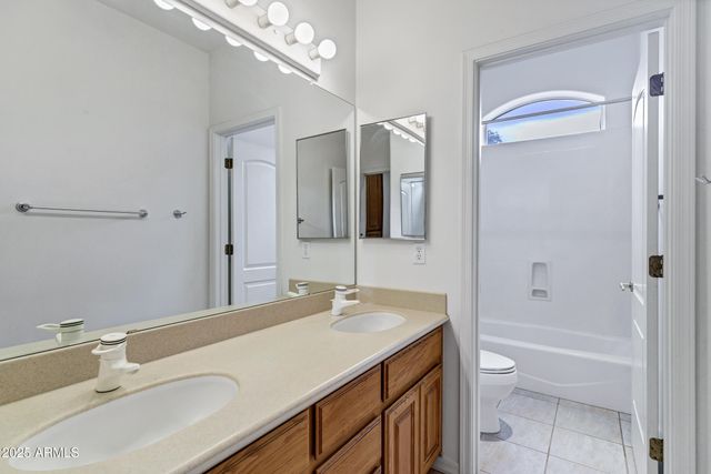 3819 E Ivyglen Street, Mesa, AZ 85205