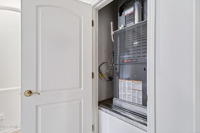 3819 E Ivyglen Street, Mesa, AZ 85205