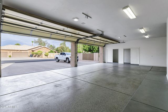 3819 E Ivyglen Street, Mesa, AZ 85205