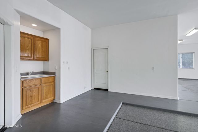 3819 E Ivyglen Street, Mesa, AZ 85205