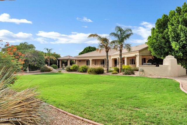 3819 E Ivyglen Street, Mesa, AZ 85205