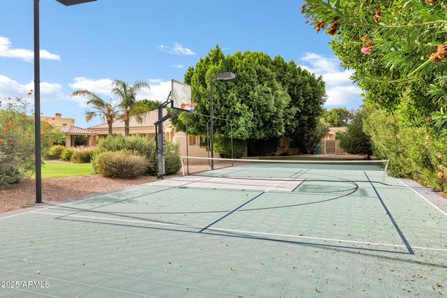3819 E Ivyglen Street, Mesa, AZ 85205