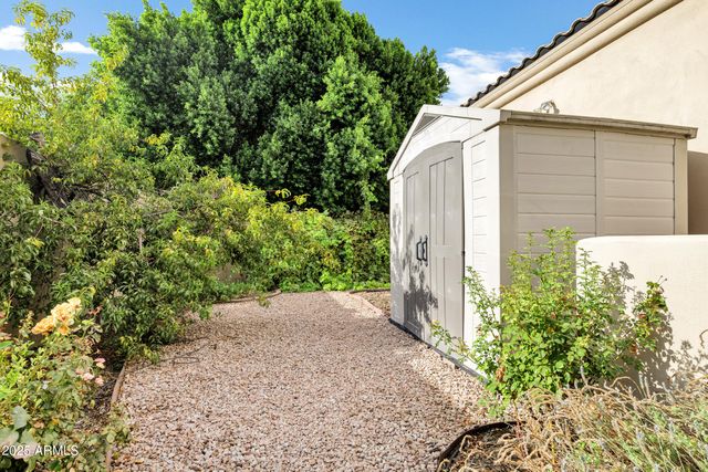 3819 E Ivyglen Street, Mesa, AZ 85205