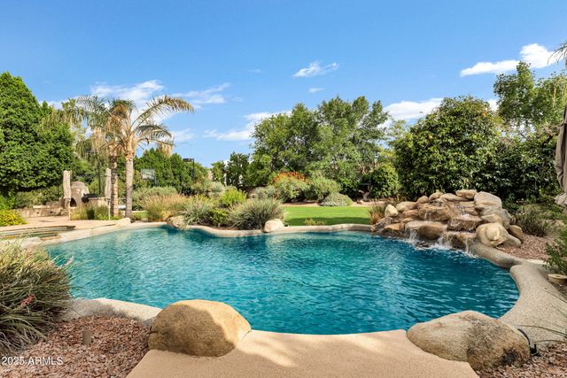 3819 E Ivyglen Street, Mesa, AZ 85205