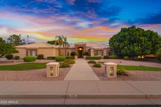 3819 E Ivyglen Street, Mesa, AZ 85205