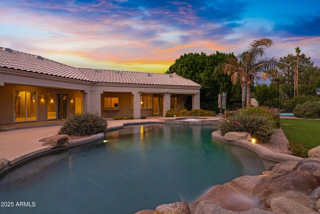 3819 E Ivyglen Street, Mesa, AZ 85205