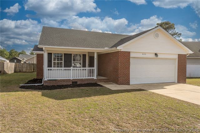 625 Creedmoore Circle, Hope Mills, NC 28348