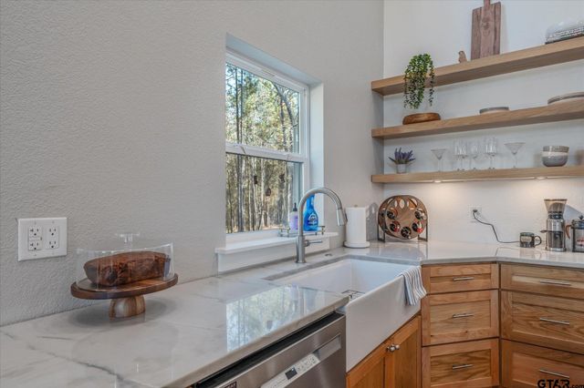 11184 County Road 3420, Brownsboro, TX 75756