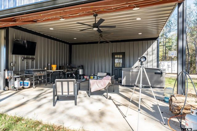 11184 County Road 3420, Brownsboro, TX 75756