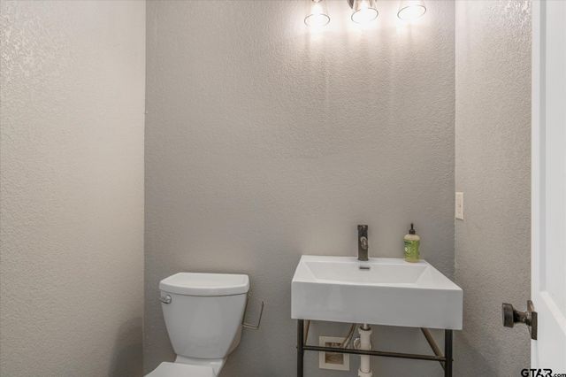 11184 County Road 3420, Brownsboro, TX 75756