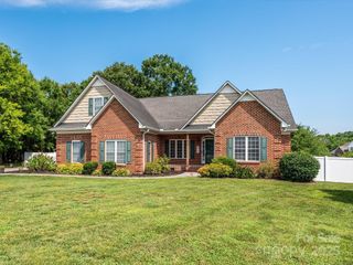 850 Meadow Drive, Oakboro, NC 28129