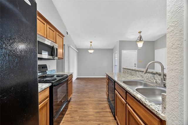 2724 Countryside Lane, Fort Worth, TX 76133