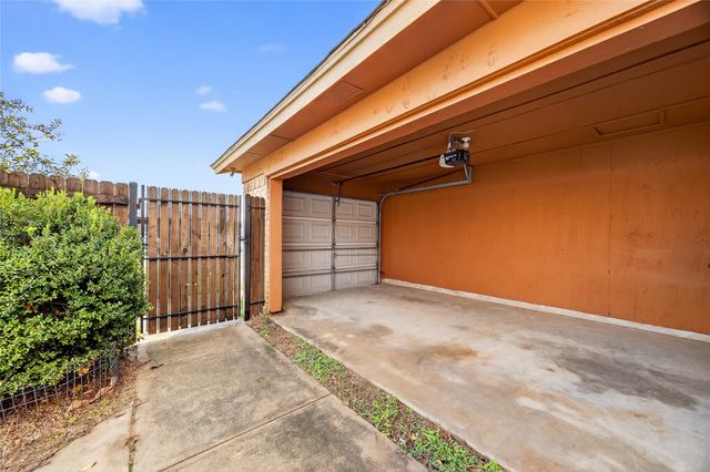 2724 Countryside Lane, Fort Worth, TX 76133