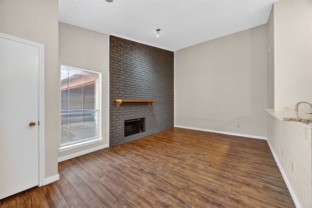 2724 Countryside Lane, Fort Worth, TX 76133