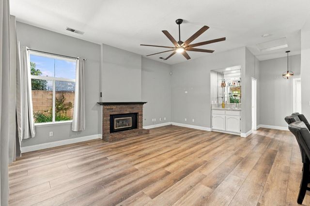2074 Calimyrna Avenue, Clovis, CA 93611