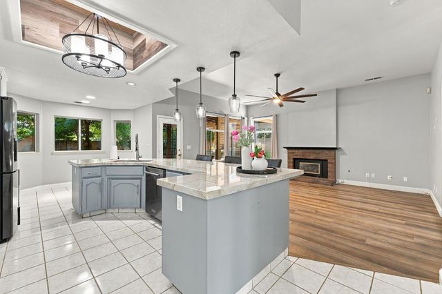 2074 Calimyrna Avenue, Clovis, CA 93611