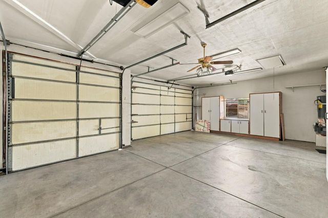 2074 Calimyrna Avenue, Clovis, CA 93611