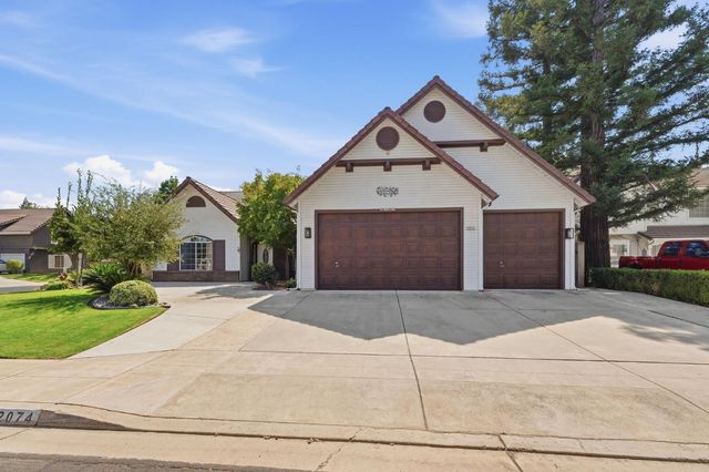 2074 Calimyrna Avenue, Clovis, CA 93611