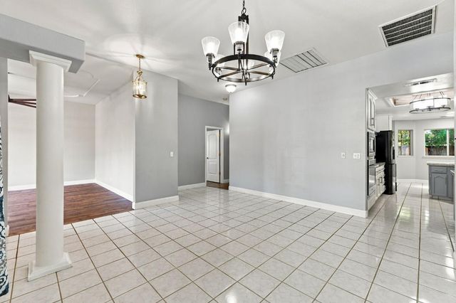 2074 Calimyrna Avenue, Clovis, CA 93611