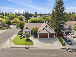 2074 Calimyrna Avenue, Clovis, CA 93611