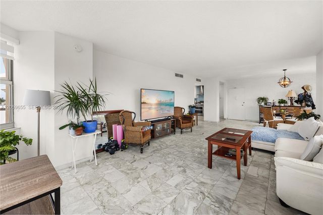 1950 S Ocean Drive 5, Hallandale Beach, FL 33009