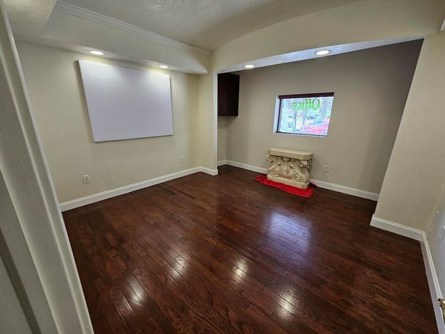 202 S Main Street, Crestview, FL 32536