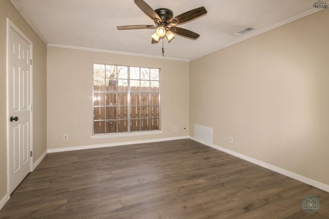 2321 FANNIN STREET, Vernon, TX 76384