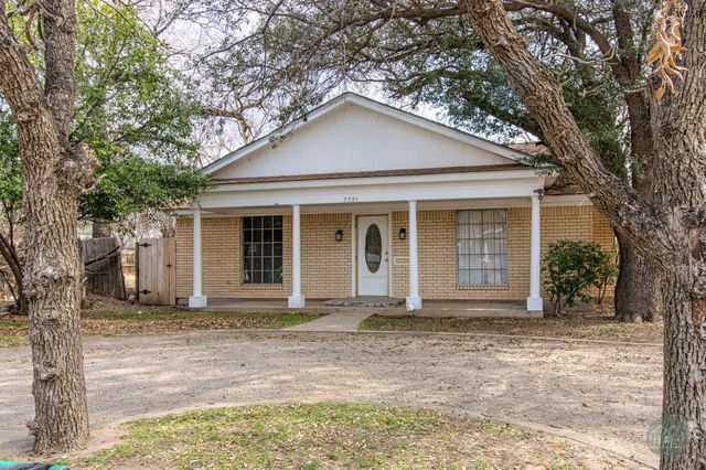 2321 FANNIN STREET, Vernon, TX 76384