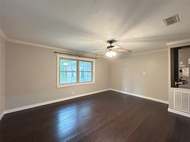 110 Goodman Street, Sulphur Springs, TX 75482