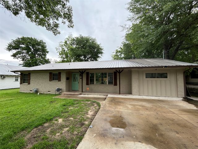 110 Goodman Street, Sulphur Springs, TX 75482