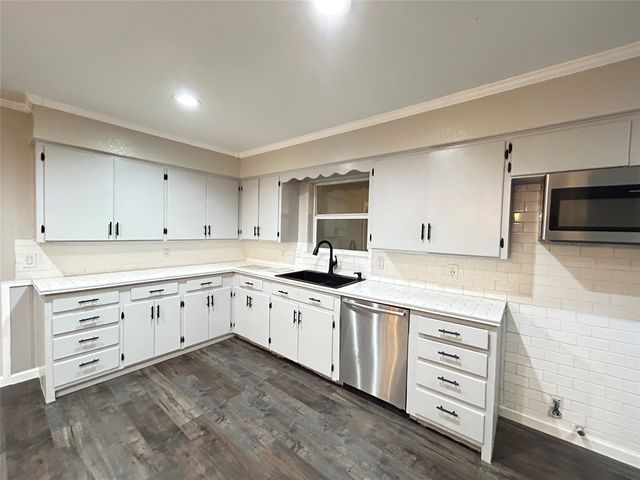 110 Goodman Street, Sulphur Springs, TX 75482