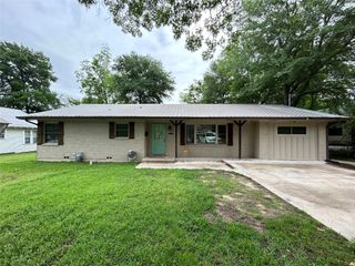 110 Goodman Street, Sulphur Springs, TX 75482