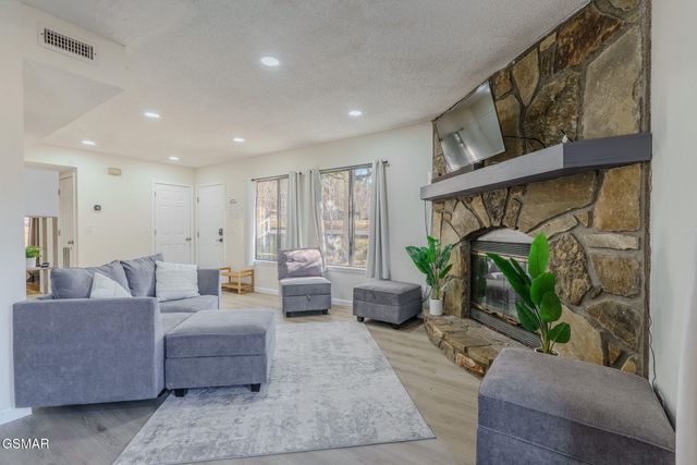 4164 Old Webb Creek Rd,, Pittman Center, TN 37738