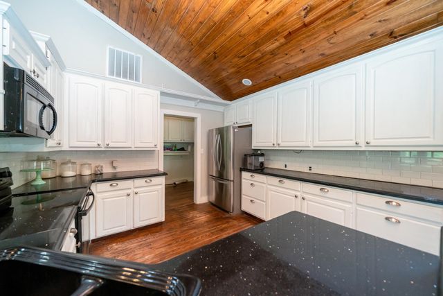 175 PR 4040, Gilmer, TX 75644